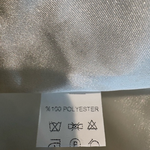 Sai Sankoh Enola Shaggy Faux Feathers White Coat - Picture 6 of 8